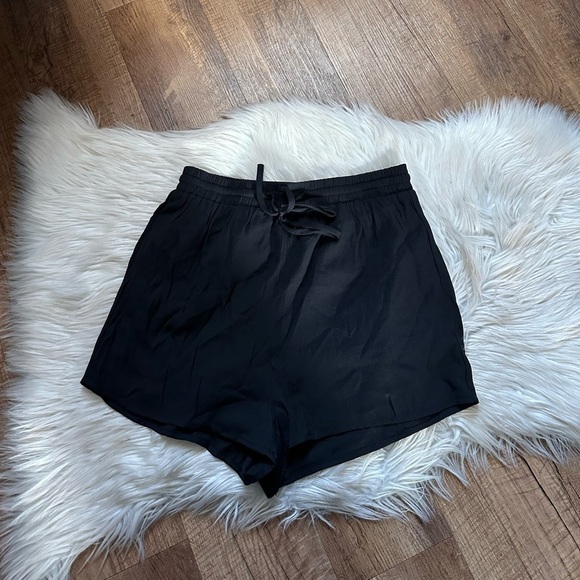 PRINCESS POLLY Khalil Shorts In Black - Picture 6 of 7